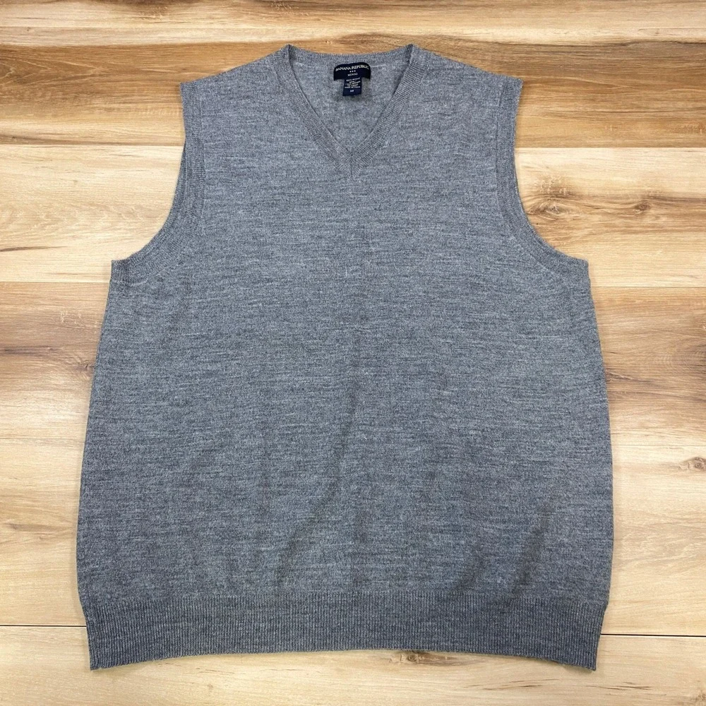 Banana Republic‎ Sweater Vest Mens M Merino Wool Classic Fit Grey Quiet Luxury